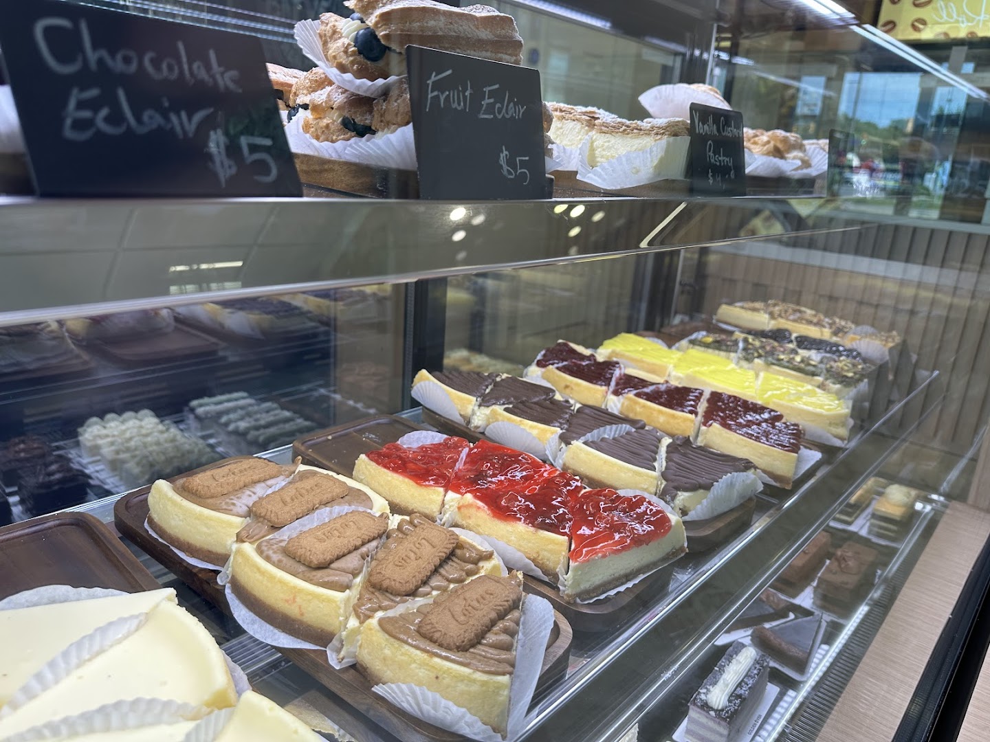 Golden Oven European Bakery