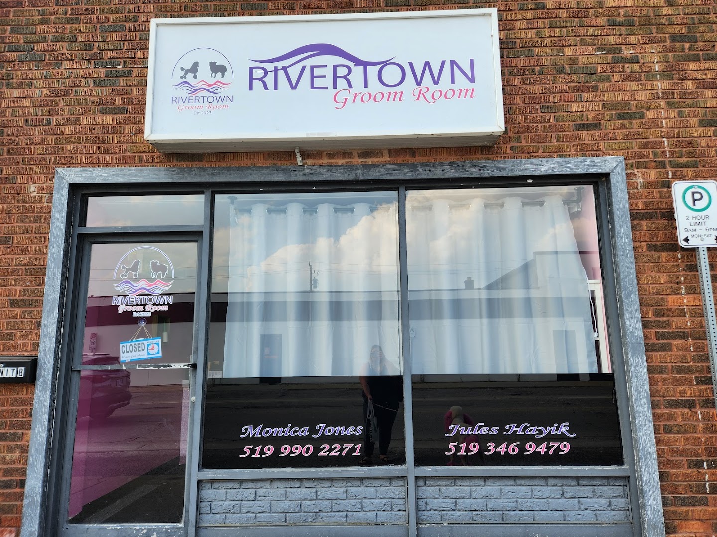 Rivertown Groom Room