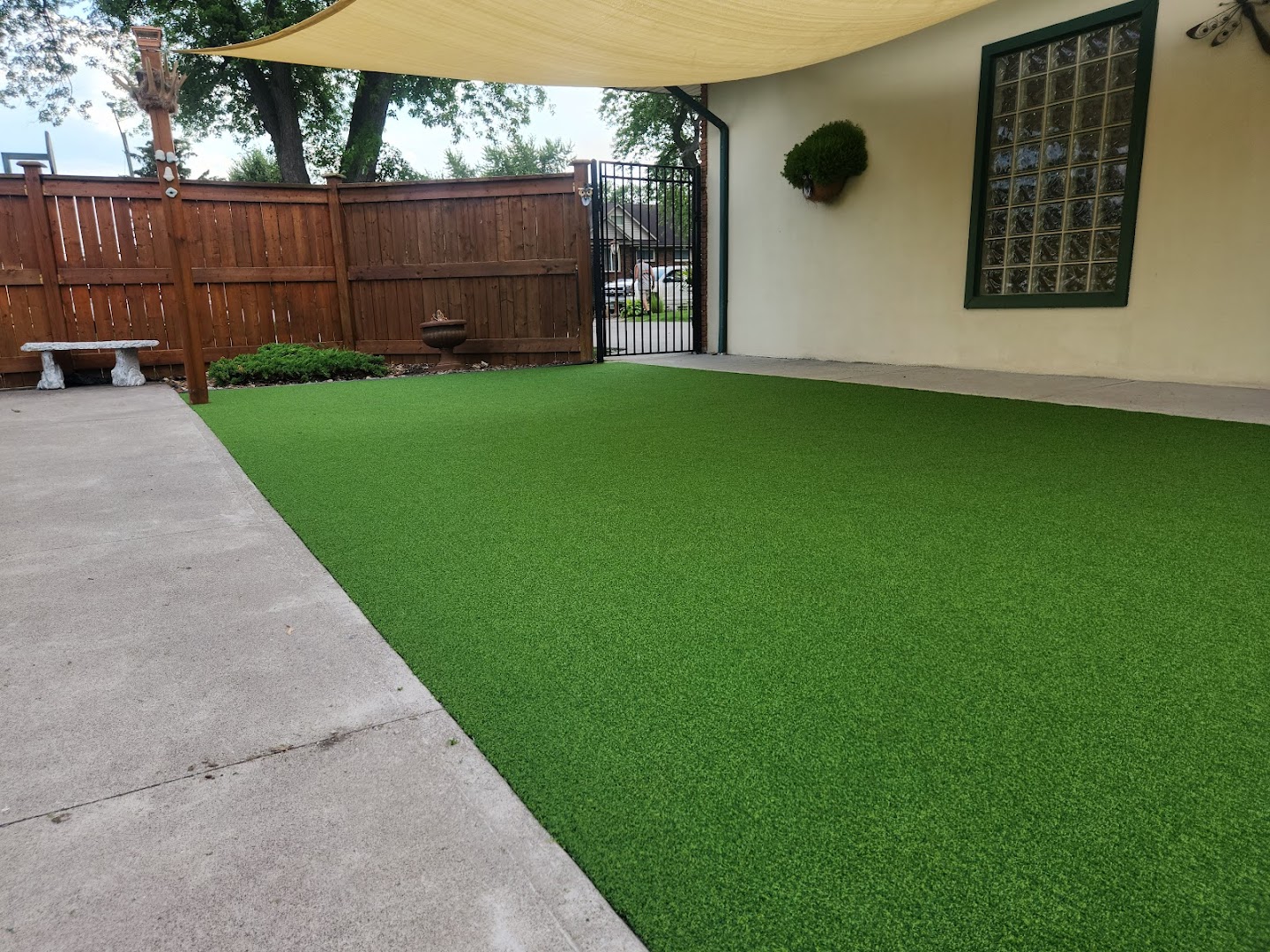 X-stream X-Scapes Custom Landscapes Inc.